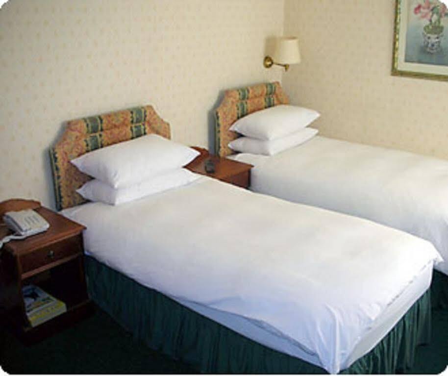 Abbey Lodge Hotel High Wycombe Extérieur photo